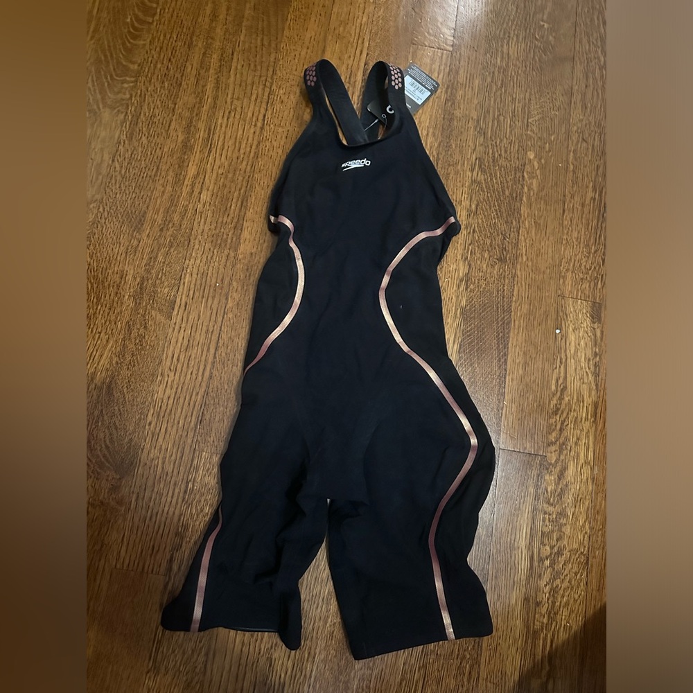 New Speedo Intent Open Back Tech Suit Size 22 NWT